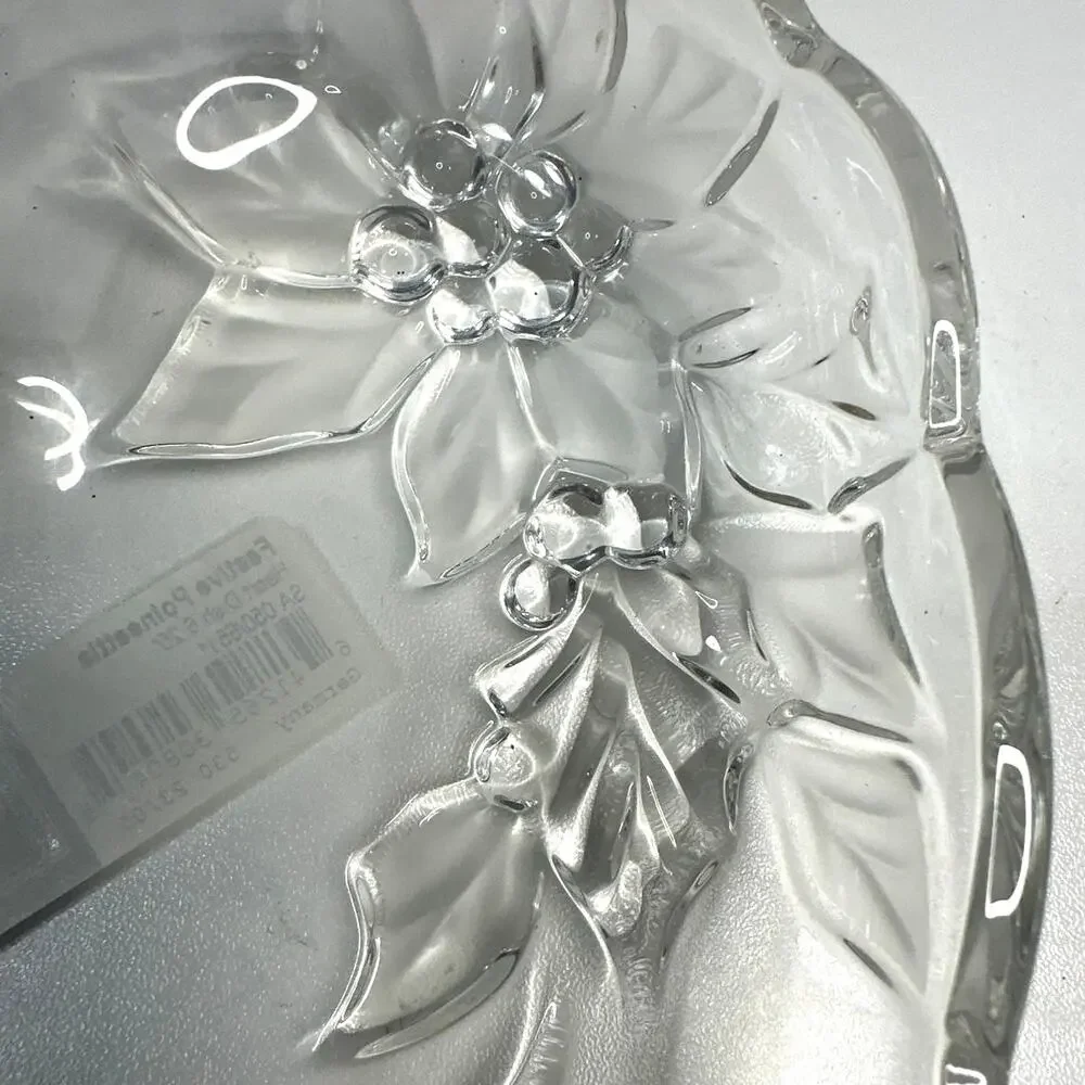 MIKASA CRYSTAL - Festive Poinsettia Heart Shaped Dish 6.25” perfect candy dish